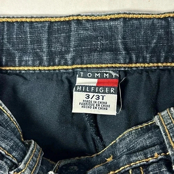 Tommy Hilfiger  - Quality Denim skort/skirt. Size 3/3T - Picture 4 of 4